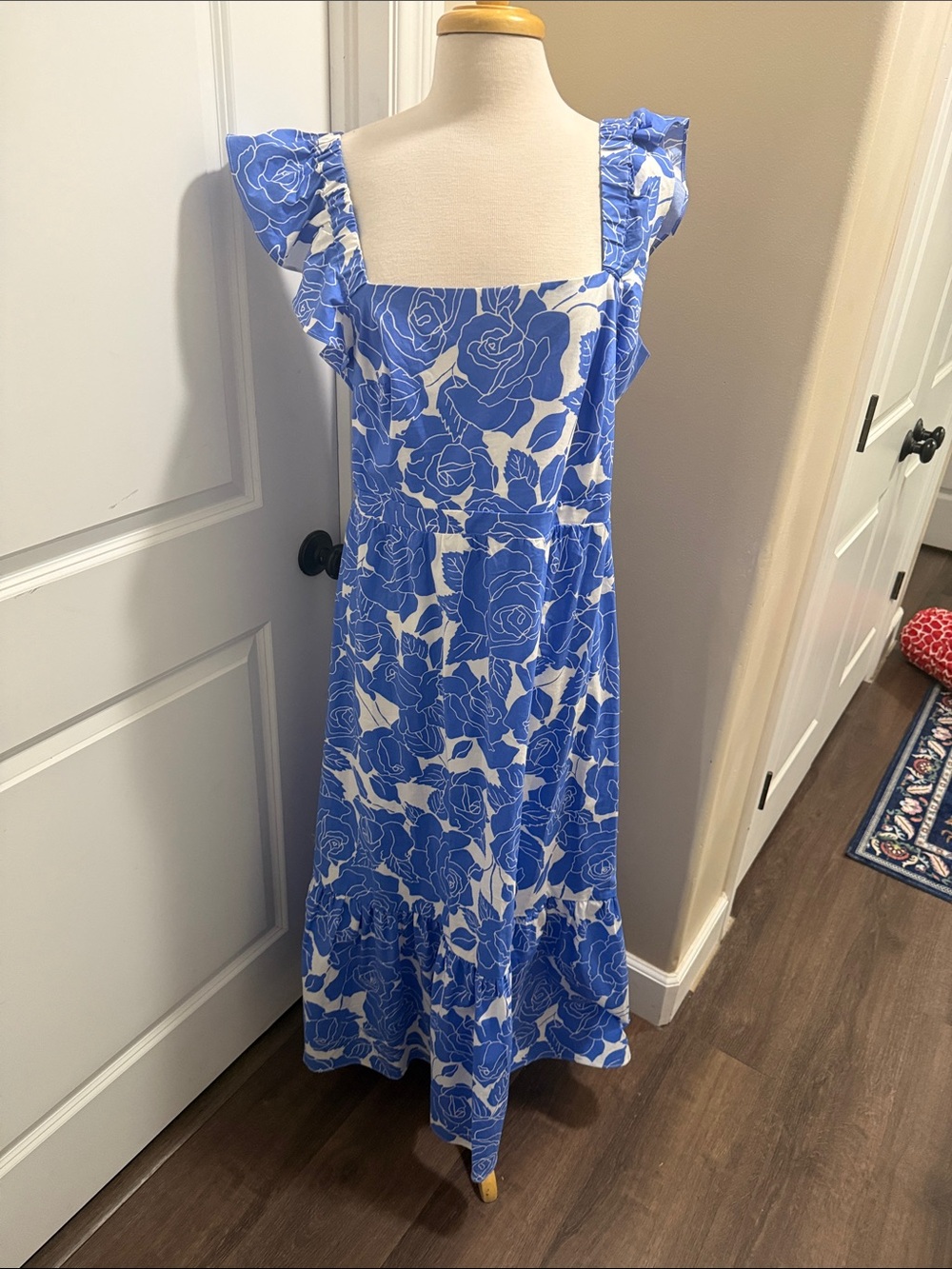 London Times Blue and White Floral Maxi Dress